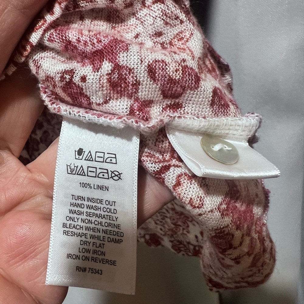 Rachel Zoe 100% Linen Floral Blouse Medium Burgundy Button Back Top - Picture 7 of 7